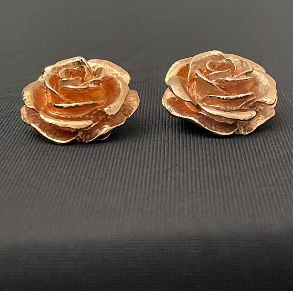 JBK Jacqueline Kennedy Gold Tone Rose Flower Clip On Earrings Signed Vintage - Picture 9 of 13